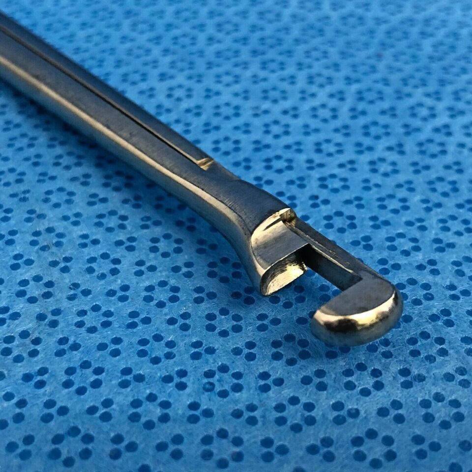 R. WOLF 8211.021 4mm 8" 90deg Up Bite Punch Forceps — photo 5