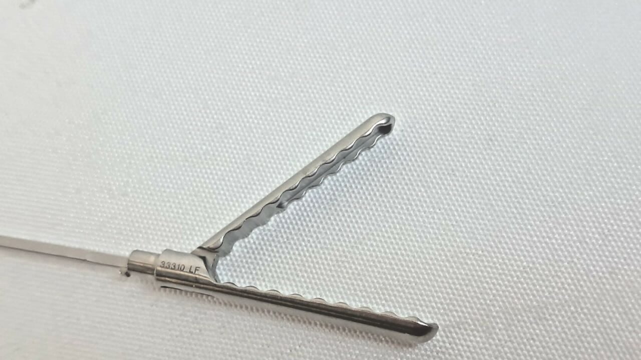 KARL STORZ 33310LF Clickline Atraumatic Hollow Jaw Wavy Grasper Forcep 5mmX36cm — photo 4