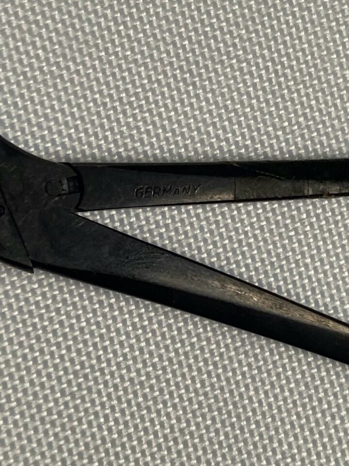 RICHARDS Ear Ebony Finish Upturned 45deg Jaw Grasping Forcep — photo 3
