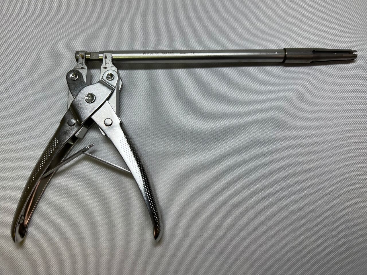 SYNTHES 388.353 Swiss Extraction Plier — photo 1