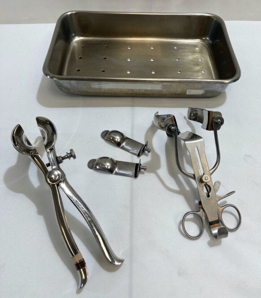 SKLAR  7 Piece Rectal Retractor Set w/ Frame Center Blade & Tray