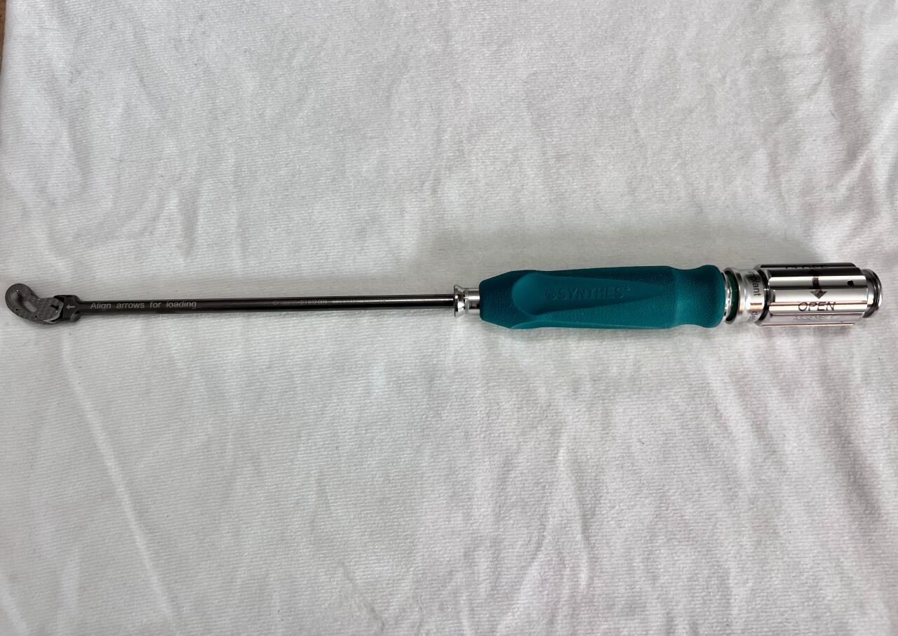 SYNTHES 03.812.001 T-PAL Standard Spacer Implant Applicator — photo 1