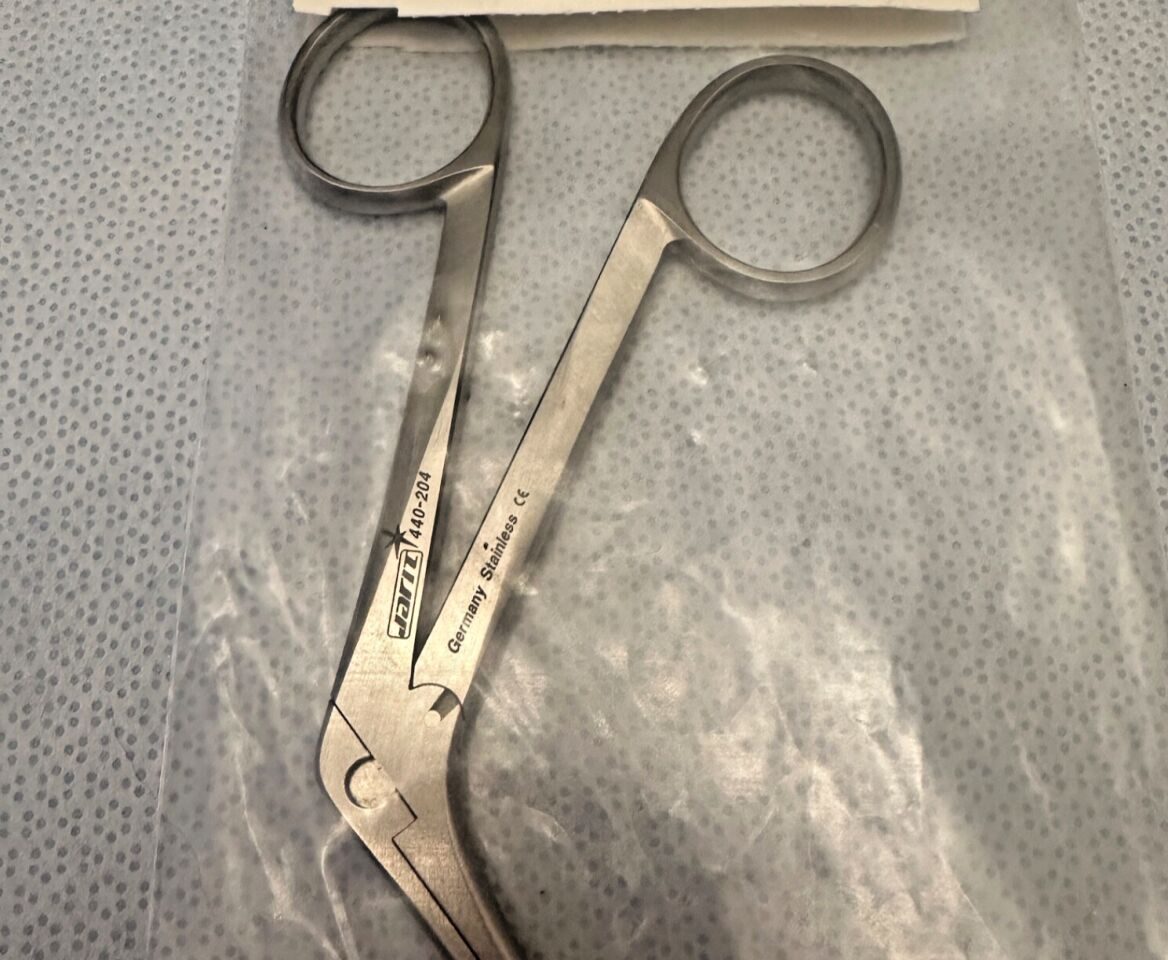 JARIT 440-204 Nasal Alligator Scissor Tapered Blade Left WL 4-1/2" — photo 3