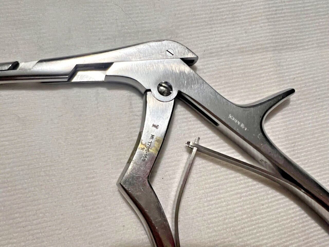 V. MUELLER NL3785-168 1mm X 90deg Downbite X 8" Length Rhoton Sella Punch — photo 3