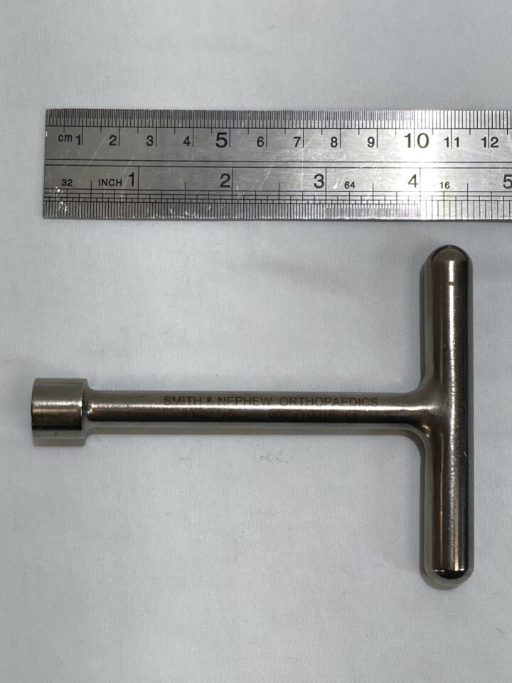SMITH & NEPHEW 7136-7556 T-Handle Wrench for Femoral Removal Tray — photo 6