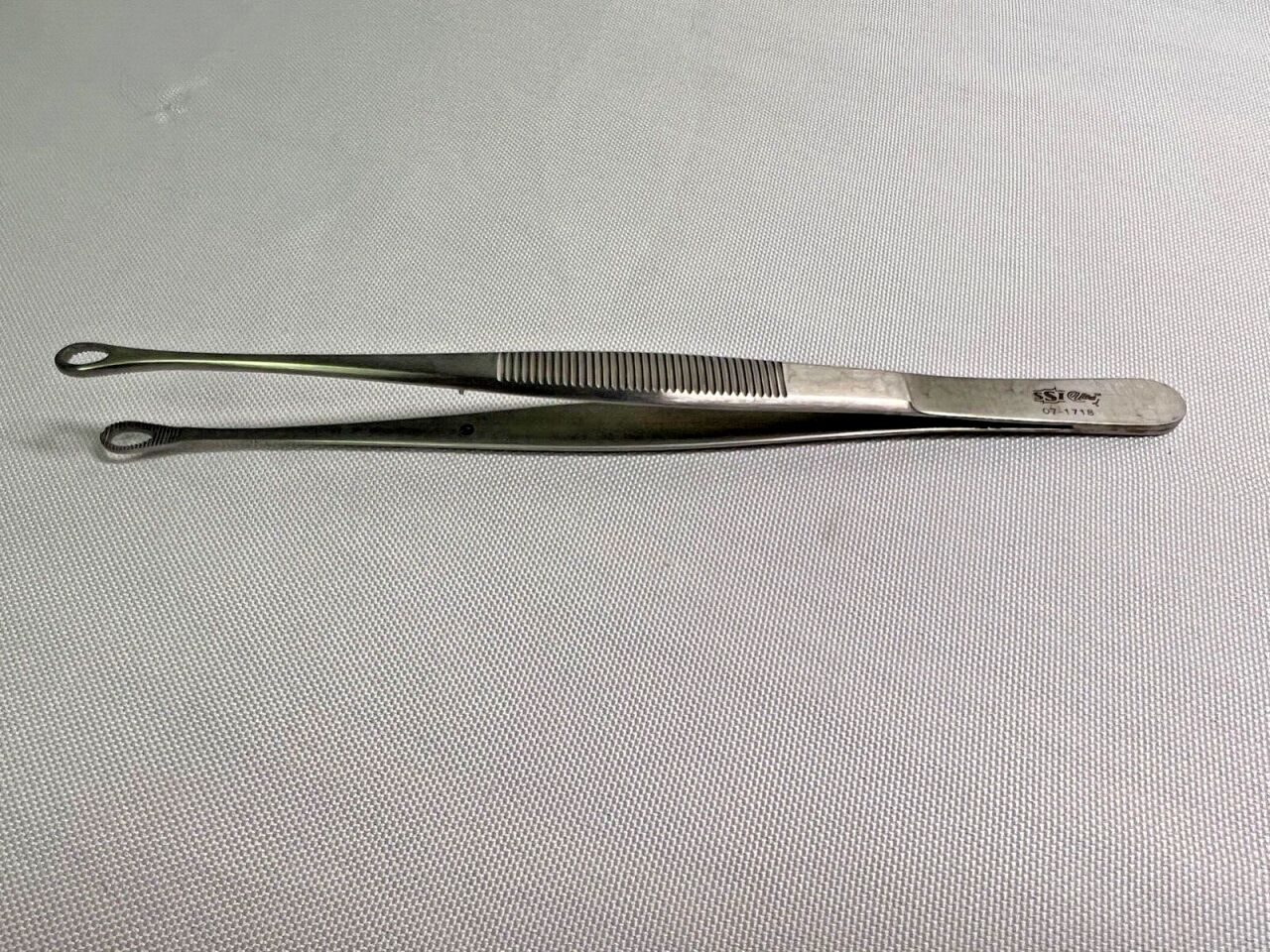SSI ULTRA 07-1718 Tuttle/Singley Tissue Forceps 7-1/8"