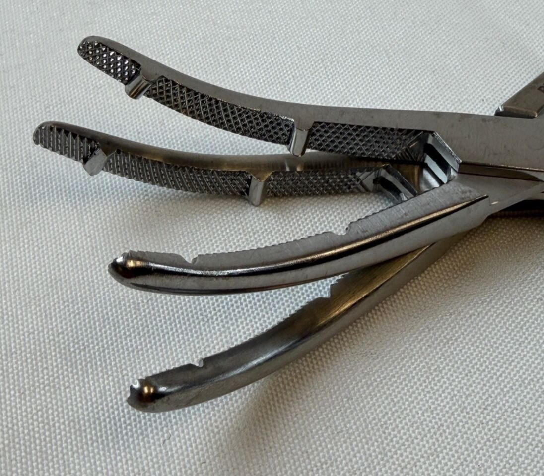PILLING WECK 21-4175 Pair of Heaney Hysterectomy Forceps Curved 8.5" Heavy Jaws — photo 4