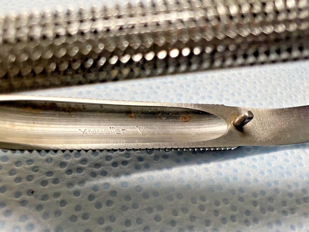 V. MUELLER  Micro Needle Holder Curved Jaws — photo 2