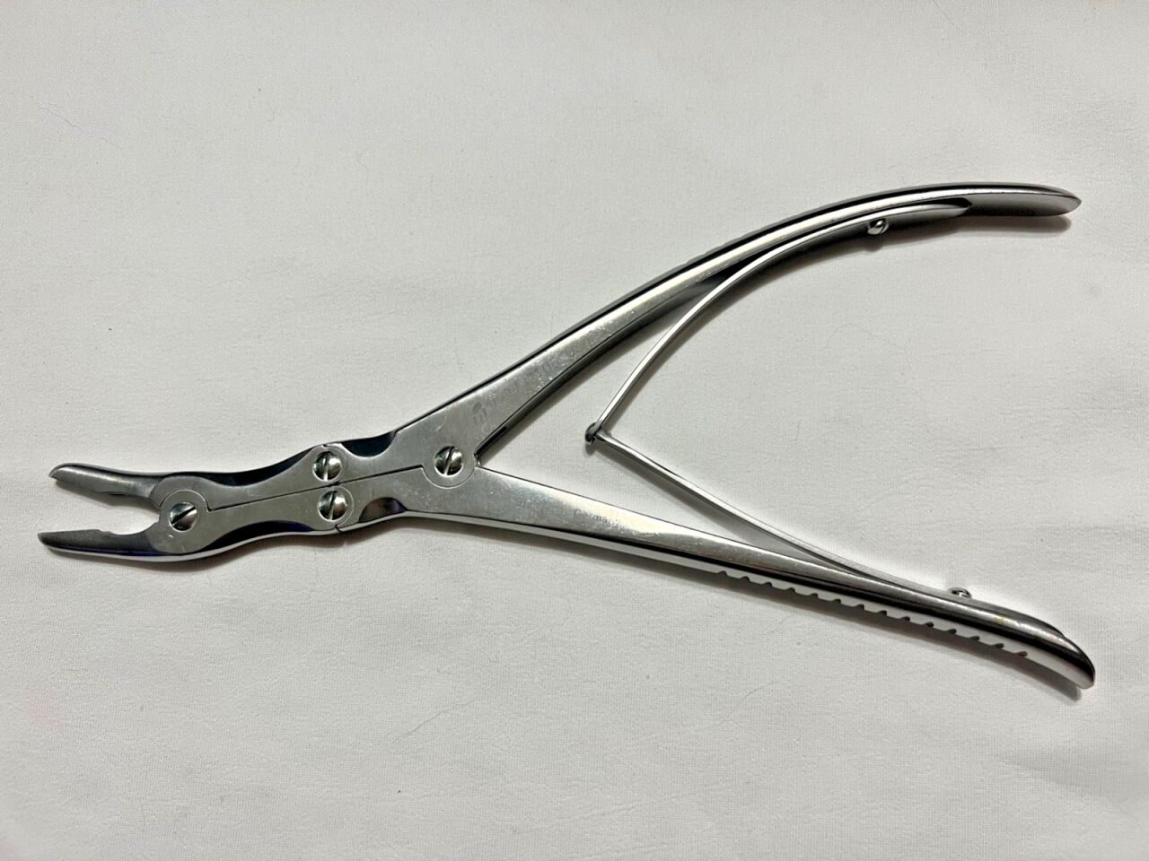 V. MUELLER VM37-2106 Leksell Rongeur Forceps 5mm Double Action Slight Curve — photo 1