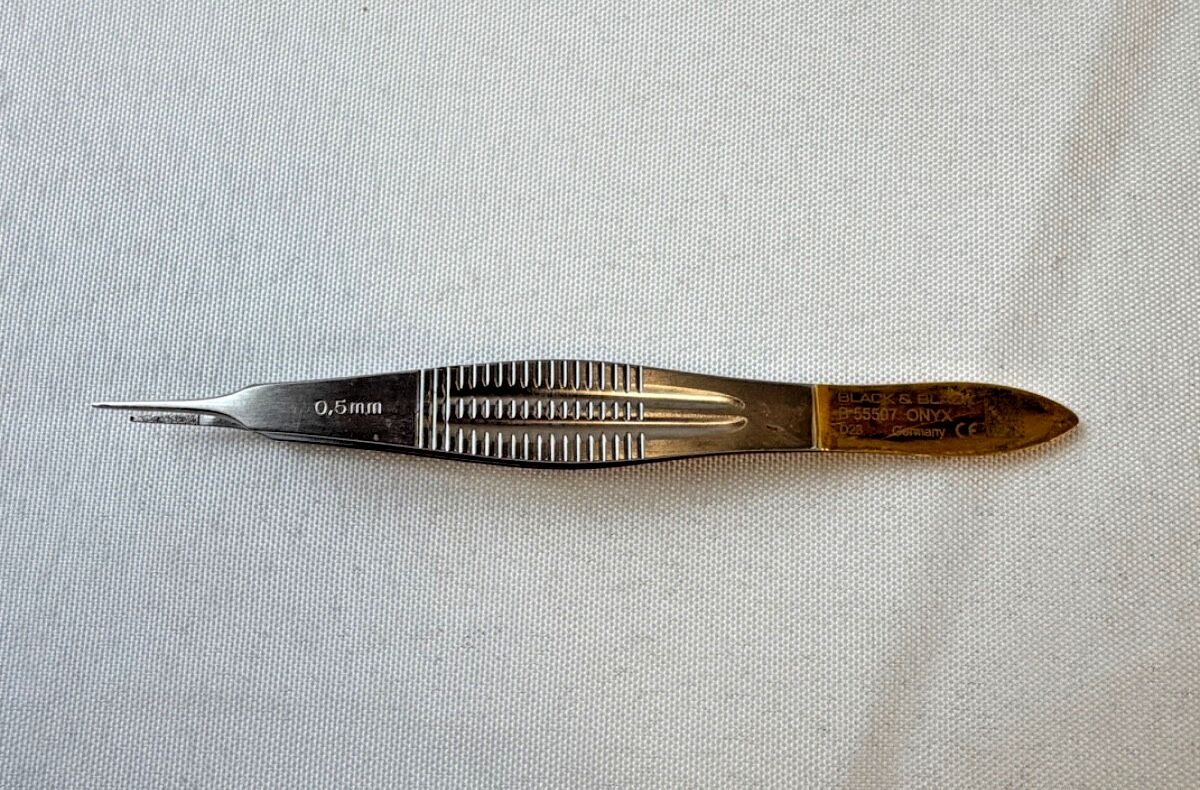 BLACK & BLACK SURGICAL B 55507 ONYX Castroviejo Diamond Dust Forcep 0.5mm x 4"