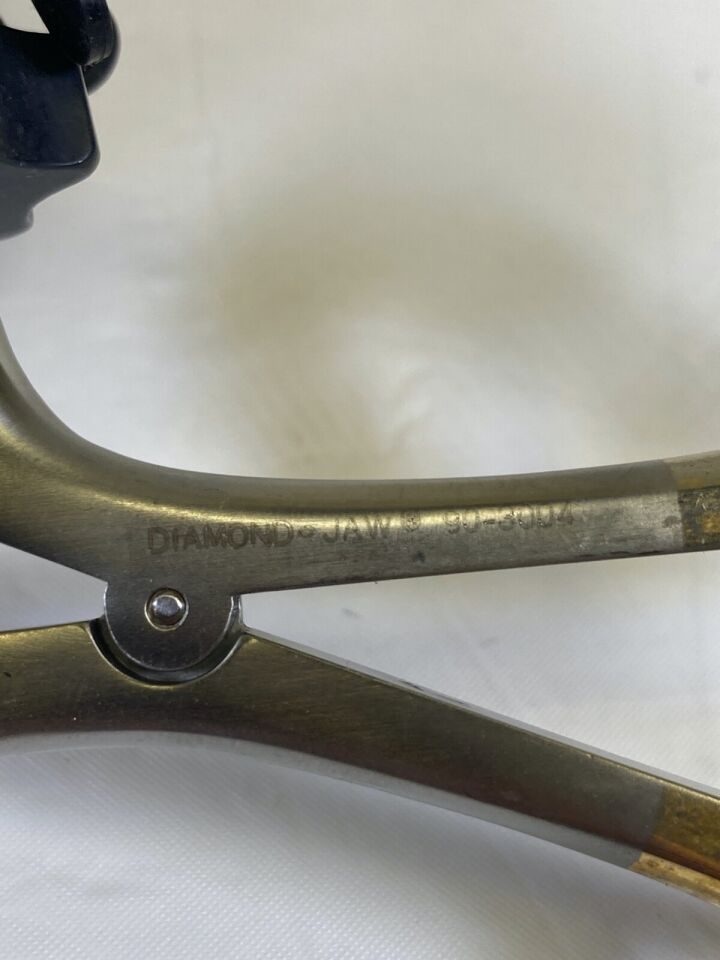SNOWDEN-PENCER 90-3004 Diamond Jaw 5mm x 32cm Blunt Nose Laparoscopic Grasper — photo 3