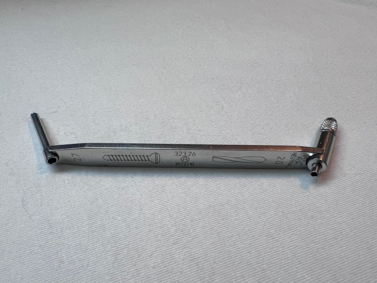 SYNTHES 323.26 Universal Drill Guide 2.7mm