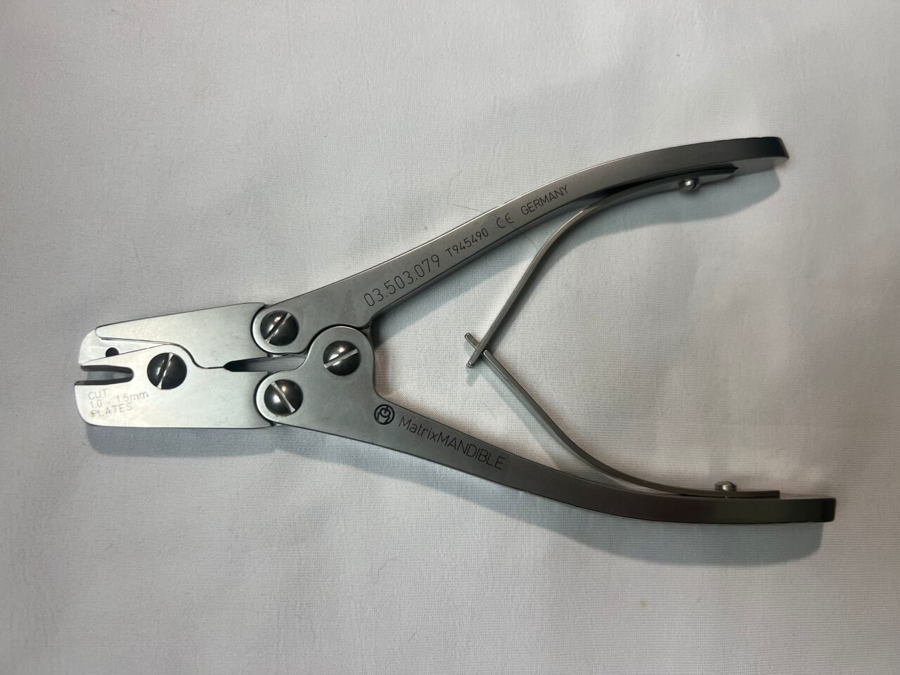 SYNTHES 03.503.079 MatrixMandible Cutting Pliers — photo 1