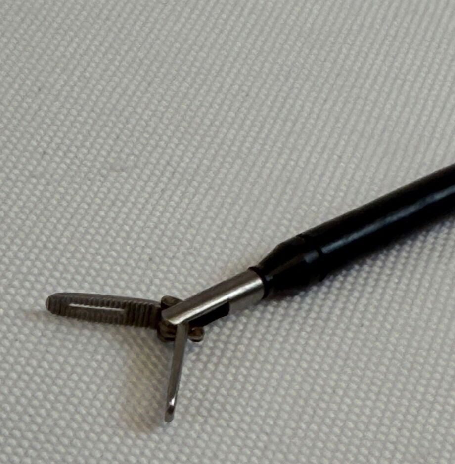 R. WOLF 8383.031 5mm x 34cm Insulated Monopolar Fenestrated Jaw Grasper w/ Cable — photo 5