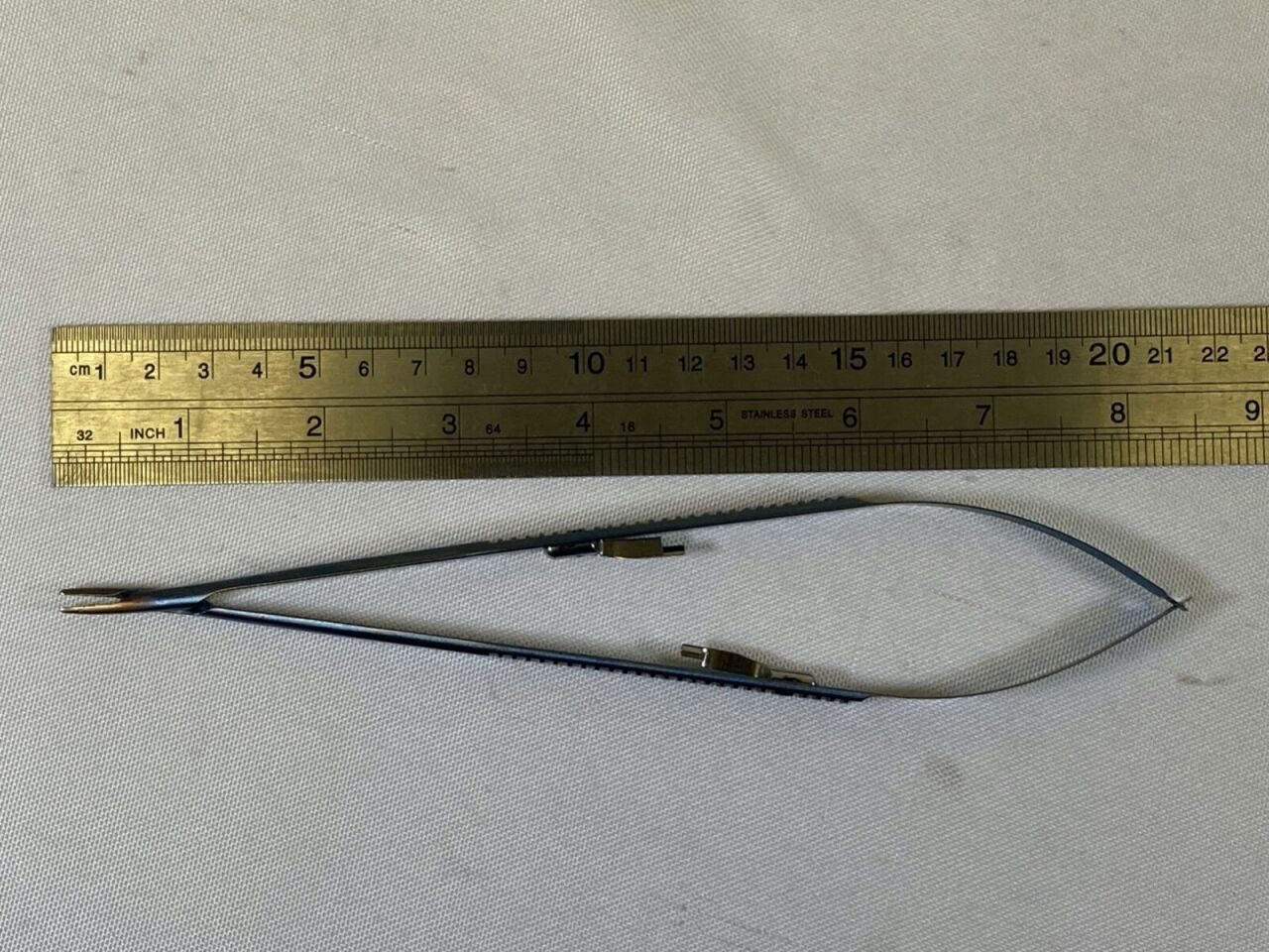 BOSS INSTRUMENTS 65-5161T LightTouch Streamline Titanium Needle Holder w/ Lock — photo 8