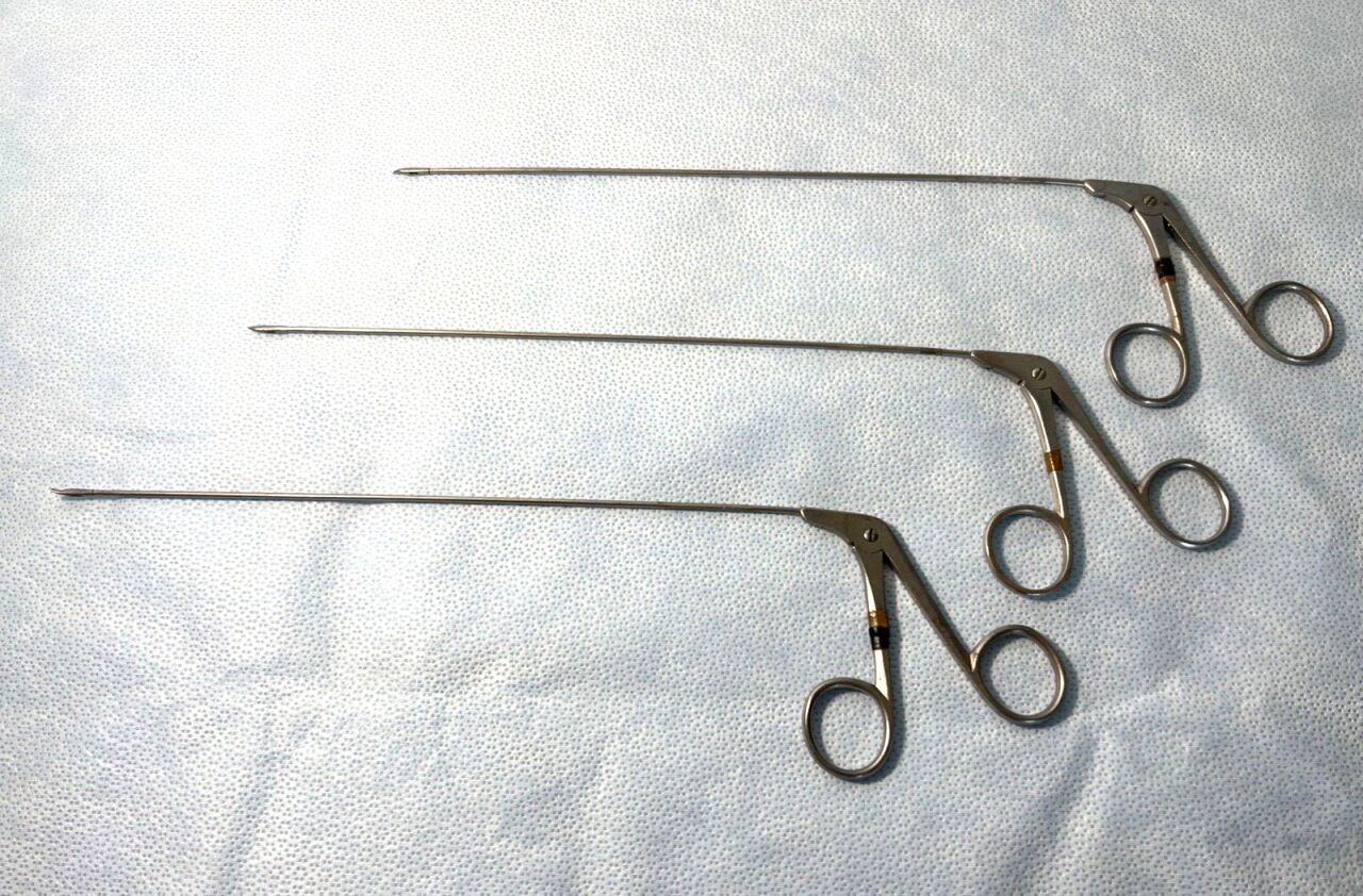 Left Right Straight Sharp Tip Cardiovascular Scissor Forceps — photo 1