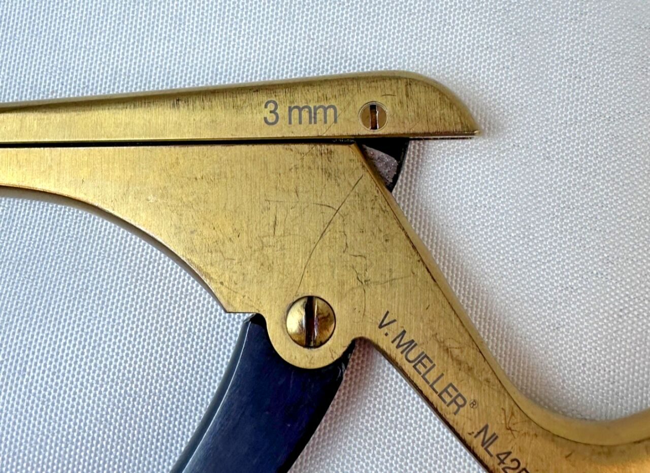 V. MUELLER NL4258-83T 3MM Thin Footplate 40deg Upcut Bite Micro Kerrison Rongeur — photo 4