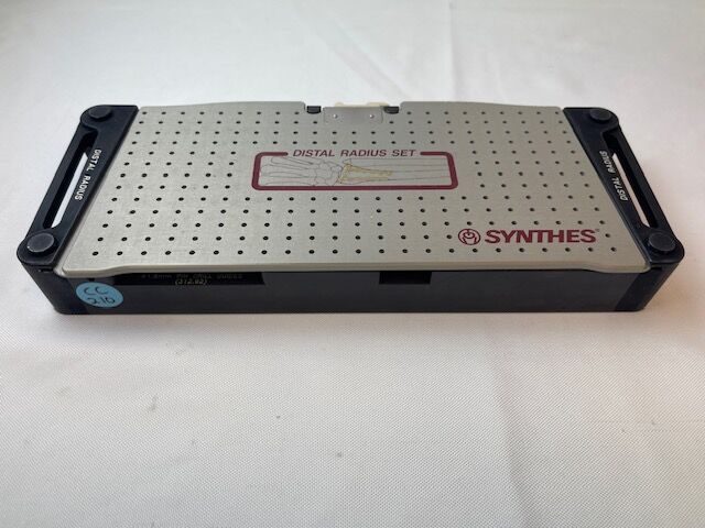 SYNTHES  Titanium Distal Radius Implant Module — photo 6