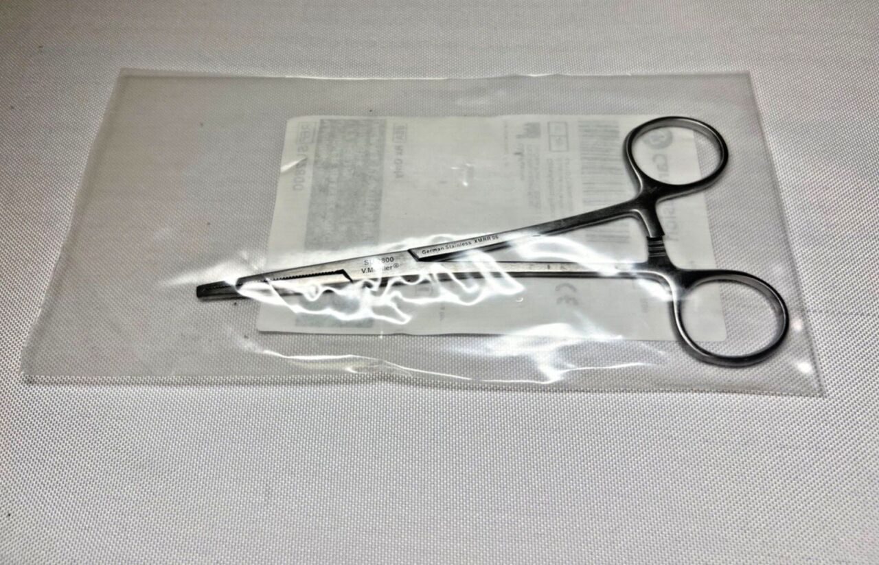 V. MUELLER SU2800 Pair of Ochsner Artery Forceps — photo 1