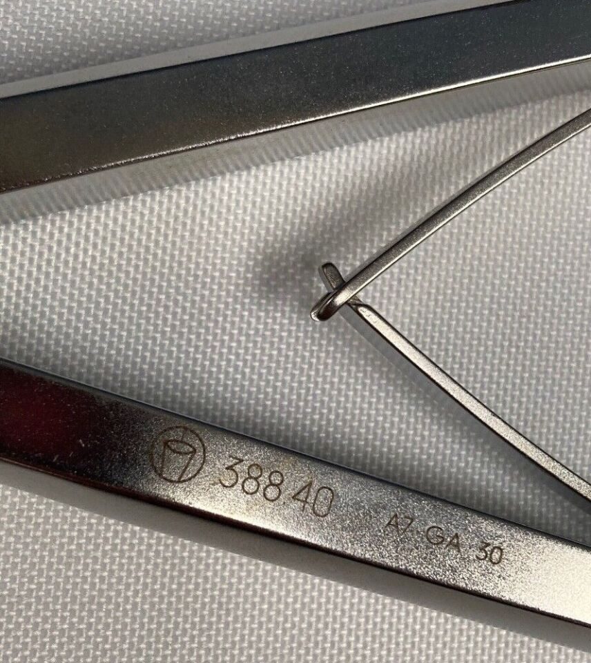 SYNTHES 388.40 US123 USS Straight Distraction Forceps — photo 2