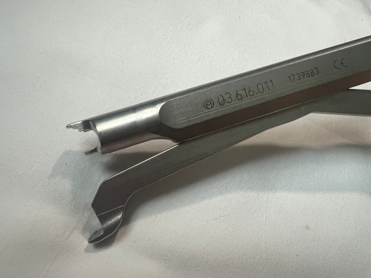 SYNTHES 03.616.011 Bone Holding Compression Forceps — photo 2