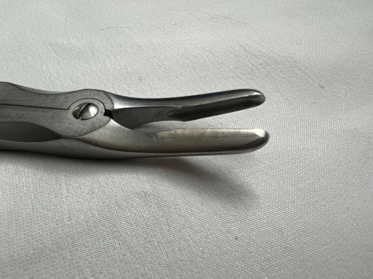 CODMAN 53-1100 Beyer Rongeur Forceps 3mm Slightly Curved Jaws 7" Length — photo 2