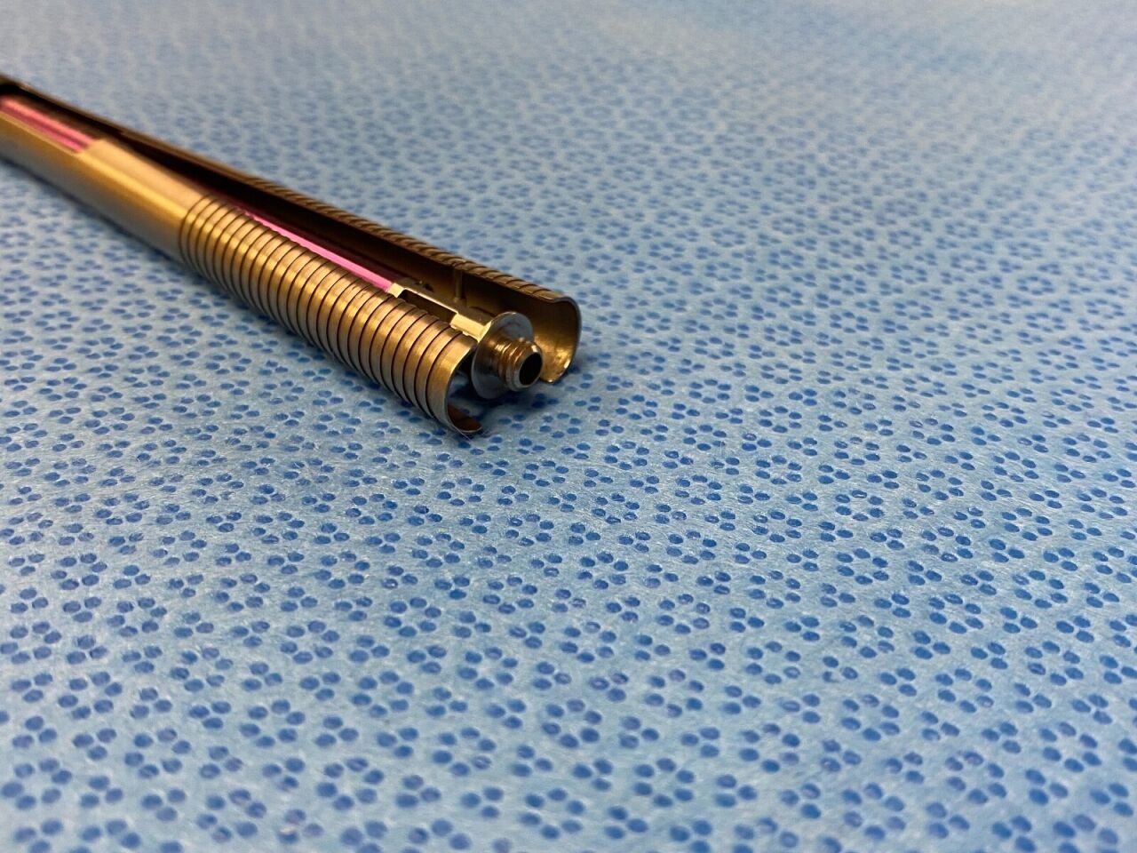 SYNERGETICS 9.02 Lambert Horizontal Subretinal Sweeper Forceps — photo 3