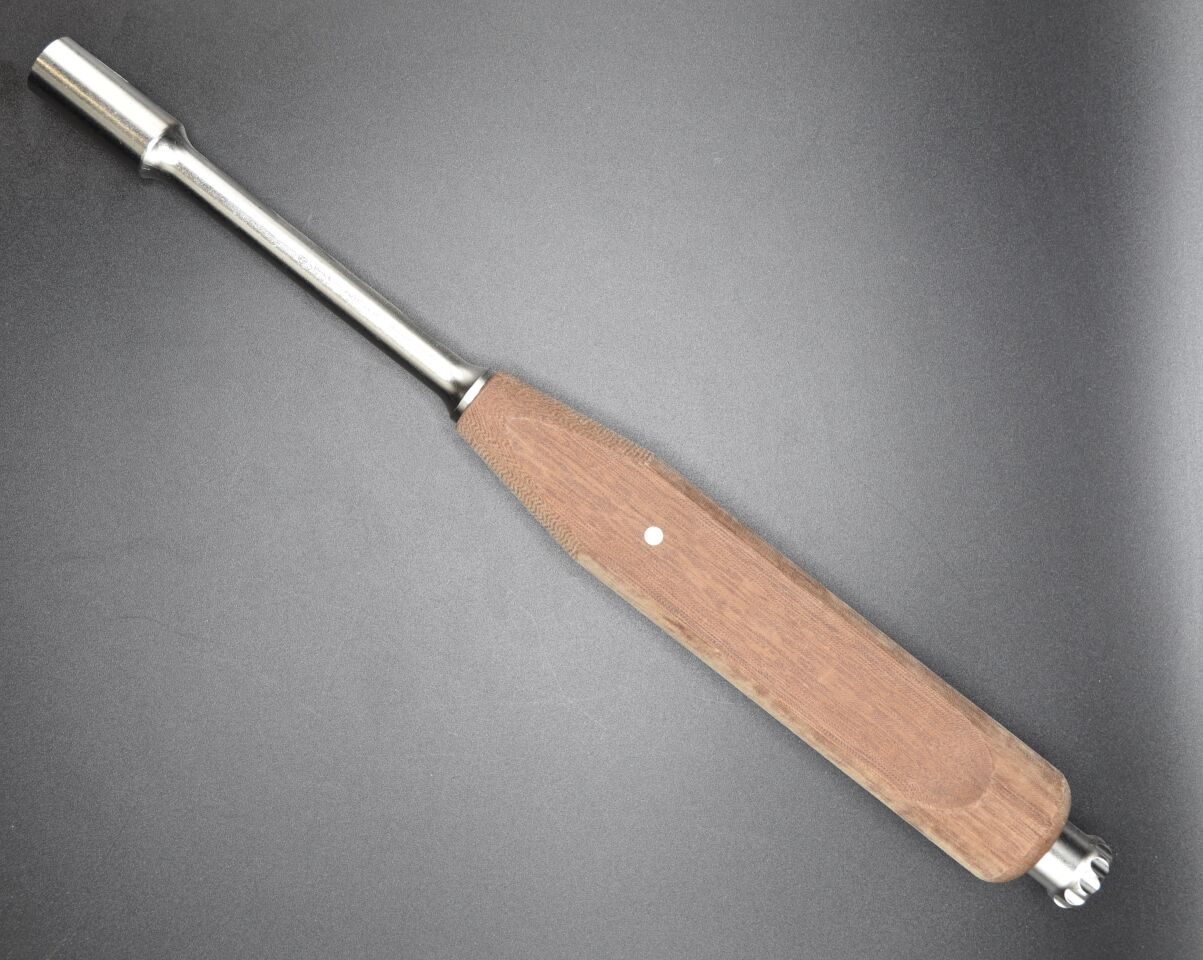 SYNTHES 388.368 Cannulated Positioning Holder For Click X 3-D Head