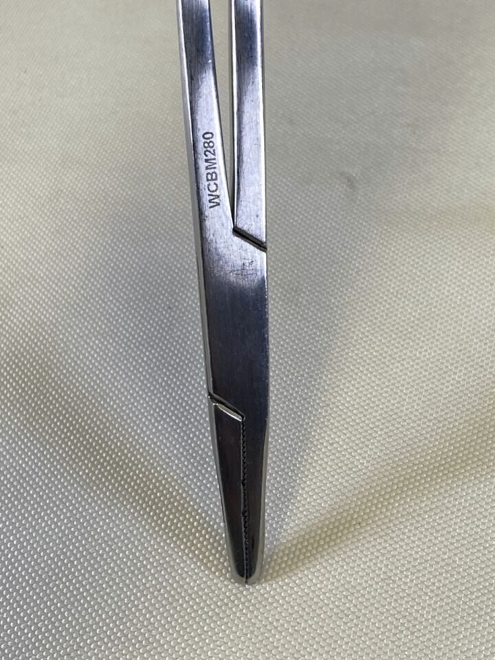 NOVO SURGICAL NSBM280 Bayonet Needle Holder Fenestrated Jaws 10" — photo 6