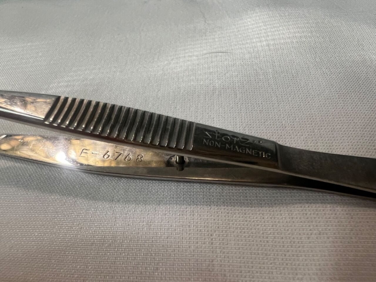 KARL STORZ E-6768 Lester Fixation Forceps 1x2 Teeth 3-3/4" Length Ophthalmic — photo 2