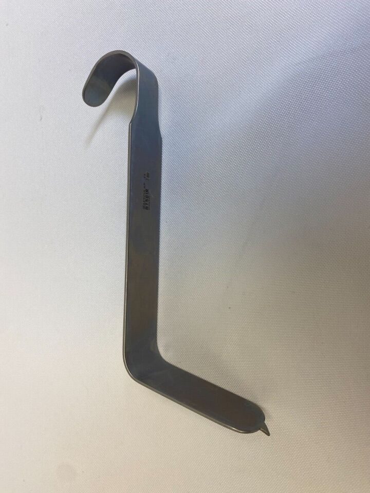 AESCULAP BT501R Taylor Spinal Retractor 30 X 70mm Blade — photo 1