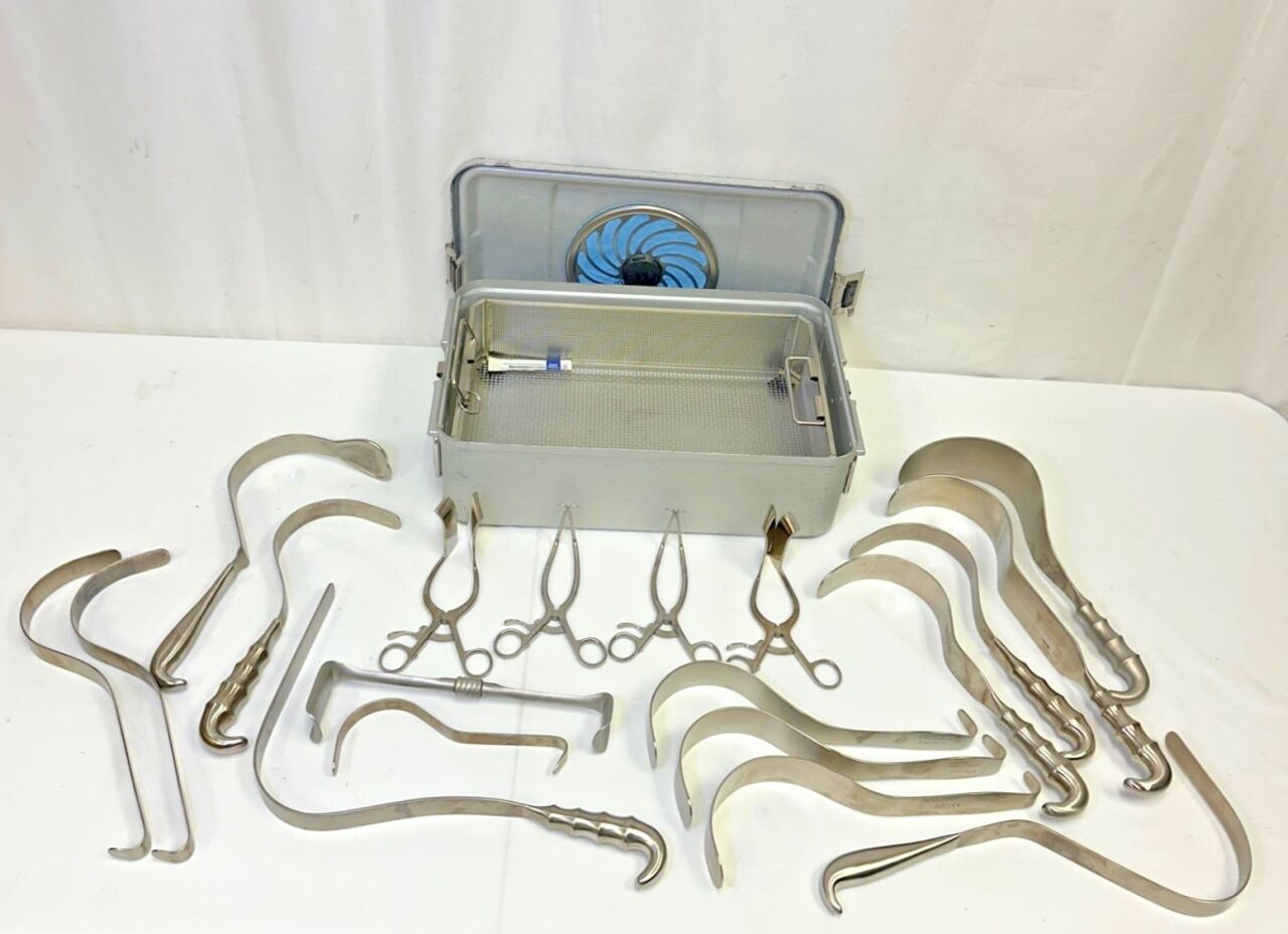 VARIOUS  19 Piece Multi Retractor set Codman V.mueller Aesculap Retractors Deaver Se — photo 1
