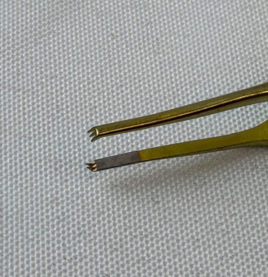AMBLER SURGICAL OF181L Stern Castroviejo Suturing Forceps 4" x 0.5mm 2x3 Teeth — photo 5