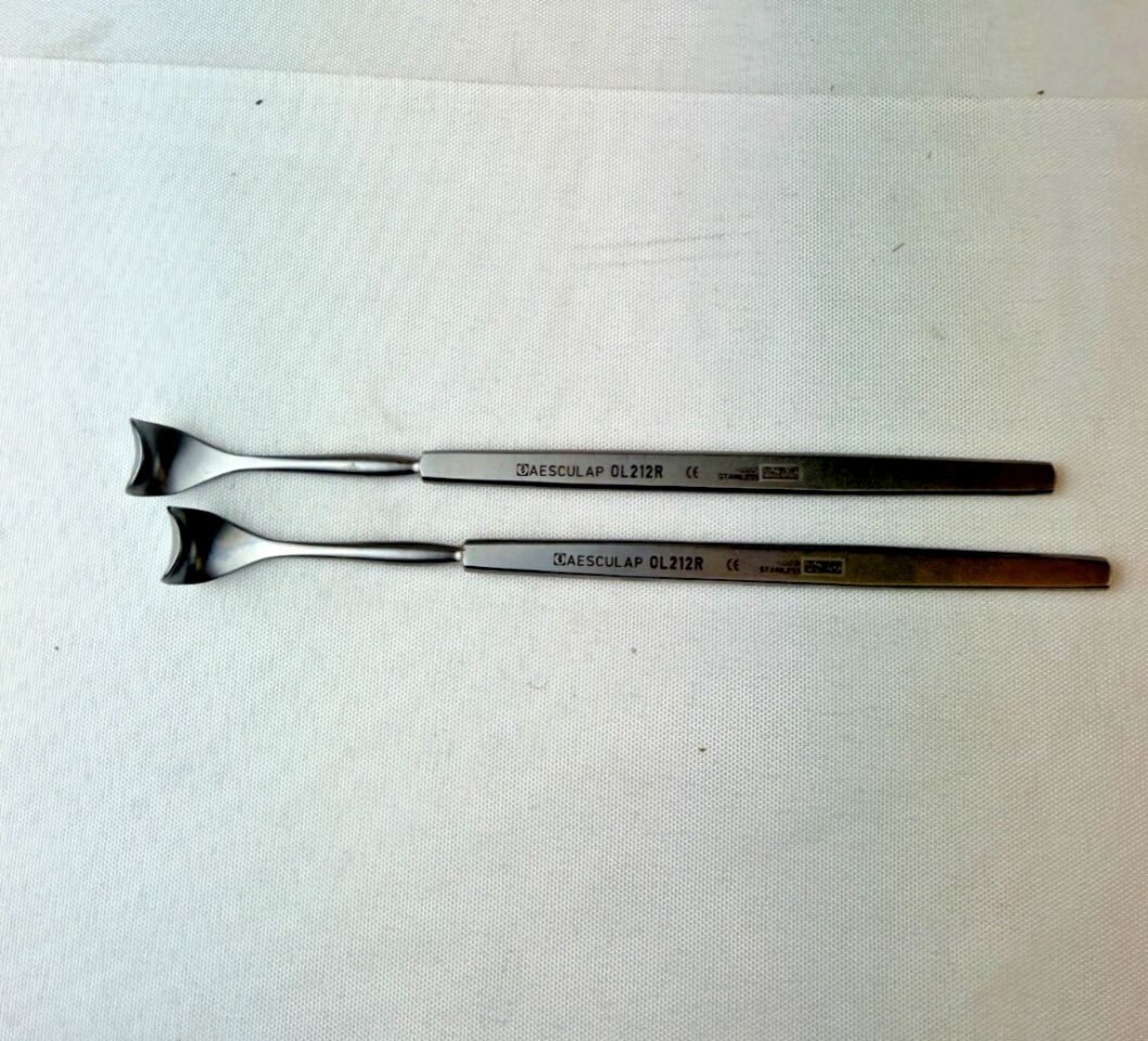 AESCULAP OL212R COTTLE Retractor Jaw 10mm Depth X 12mm Wide 5 1/2" — photo 4