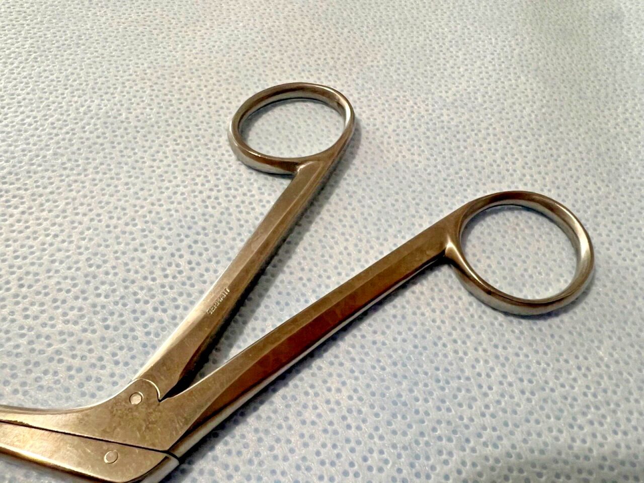 CODMAN Curved UpBite 7" Cushing Intervertebral Disc Rongeur — photo 6