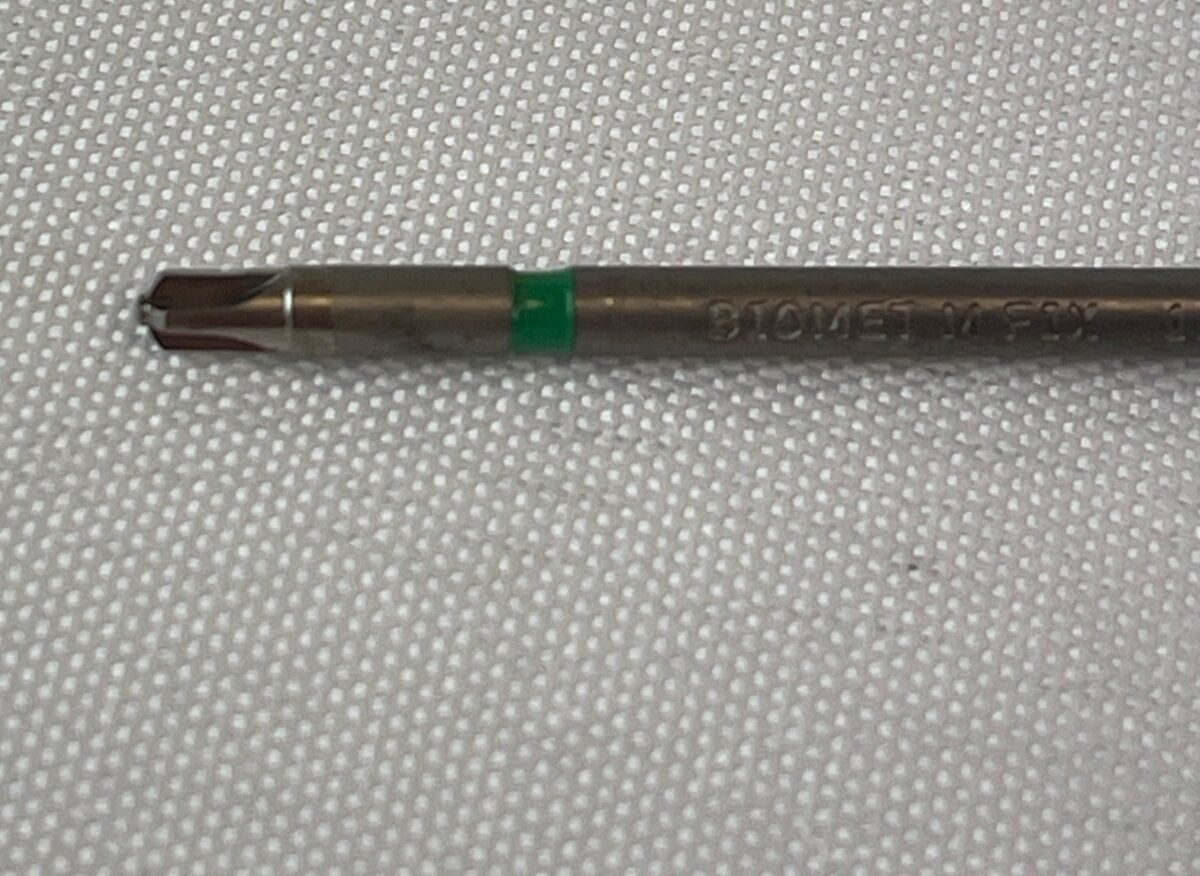 BIOMET 15-1194 1.5mm Cruciform Short Screwdriver Blade High Torque XLOCK System — photo 2