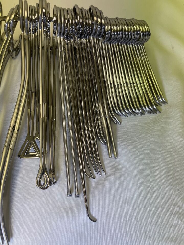VARIOUS  97 Piece Codman Jarit Thoracotomy Instrument Set w/ Case — photo 11