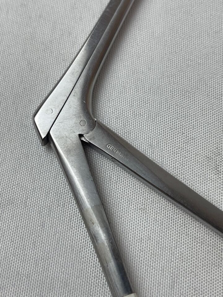 7" Serrated Top Jaw Cement Grasping Rongeur — photo 3
