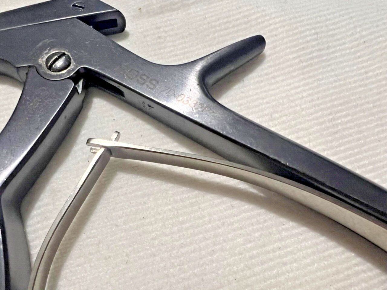 BOSS 70-0332P 40deg x 8" Panther Micro Kerrison Rongeur 3mm x 40deg — photo 5