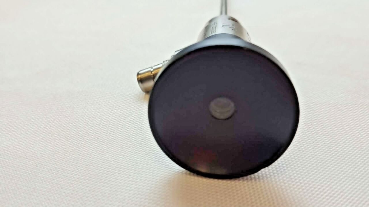 SMITH & NEPHEW Dyonics 3895 4mm 70 Degree Autoclavable Arthroscope — photo 4