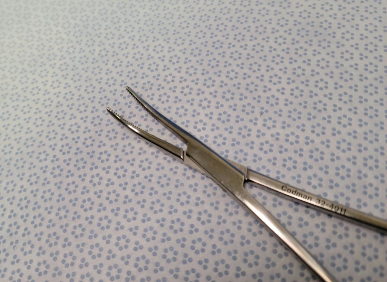 CODMAN 32-4011 Providence Hospital Hemostatic Curved Forceps 5 1/2" — photo 4