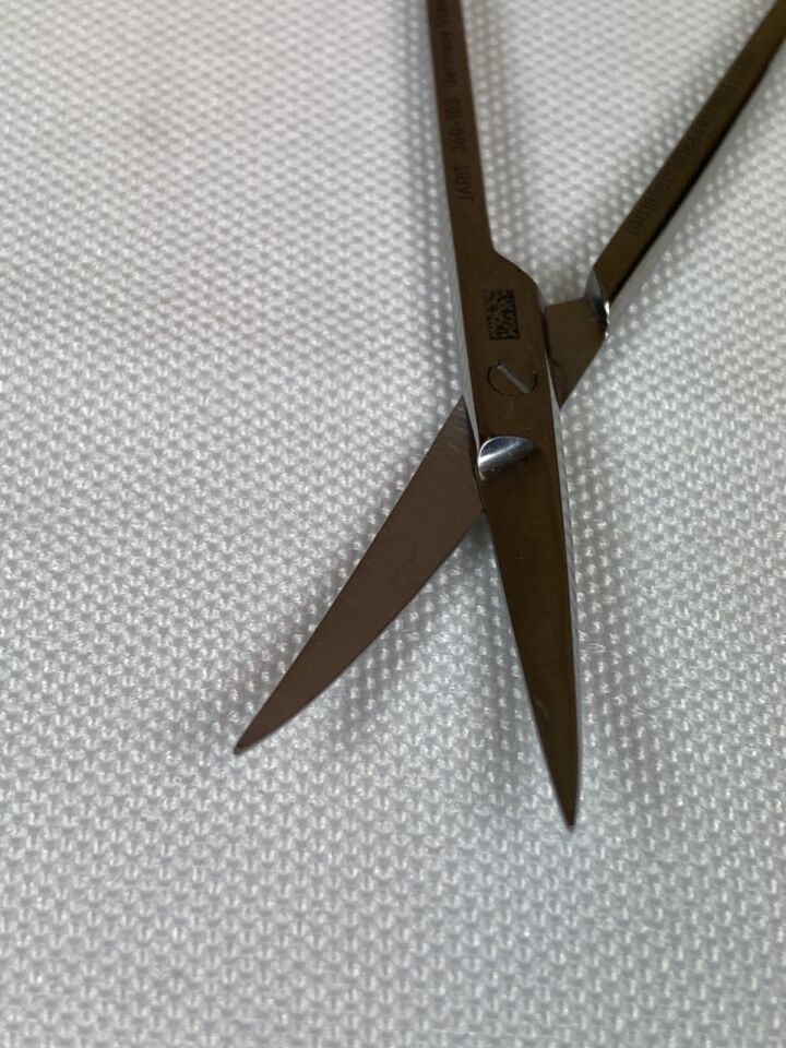 JARIT 360-105 Iris Scissors Delicate Sharp/Sharp Curved Blades L: 3 5/8" Mirror — photo 3
