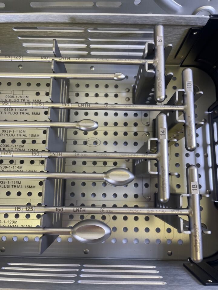 STRYKER 0585-9-901  Exeter Plug Trials Sizer Set w Sterilization Case — photo 6