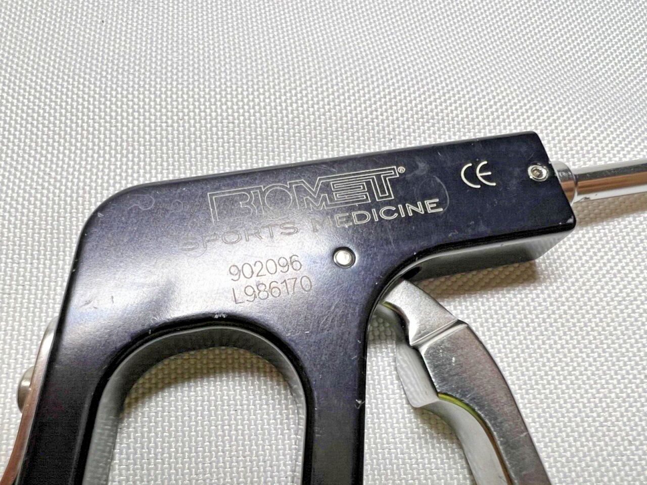 ZIMMER BIOMET BiPass 902096 Suture Punch — photo 2