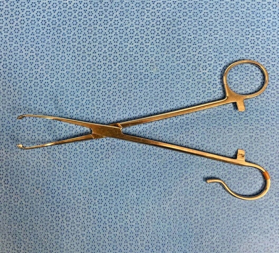 CODMAN 30-7315 White Tonsil Seizing Forceps — photo 1