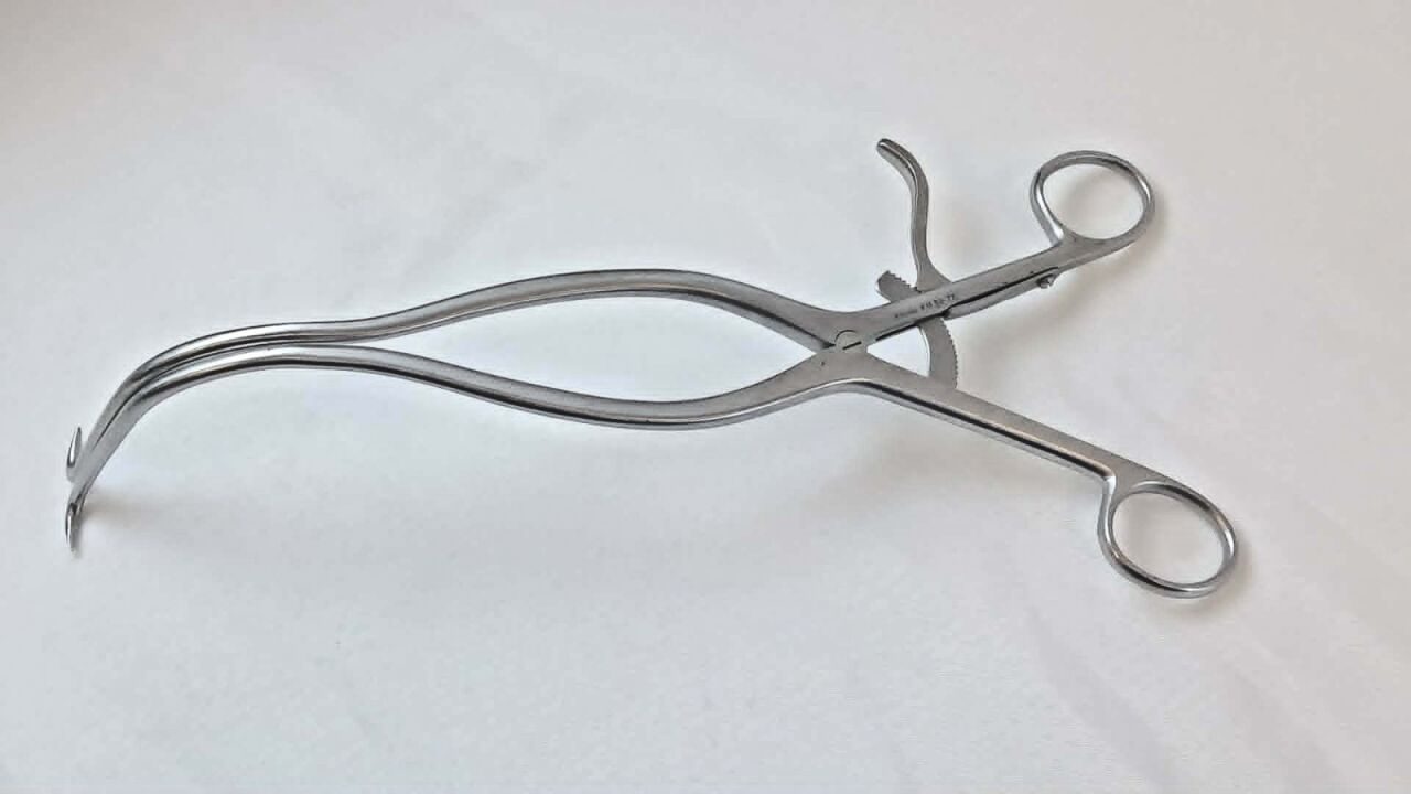 KMEDIC KM 52-771 Wiltse-Gelpi Retractor 11" 90deg Sharp