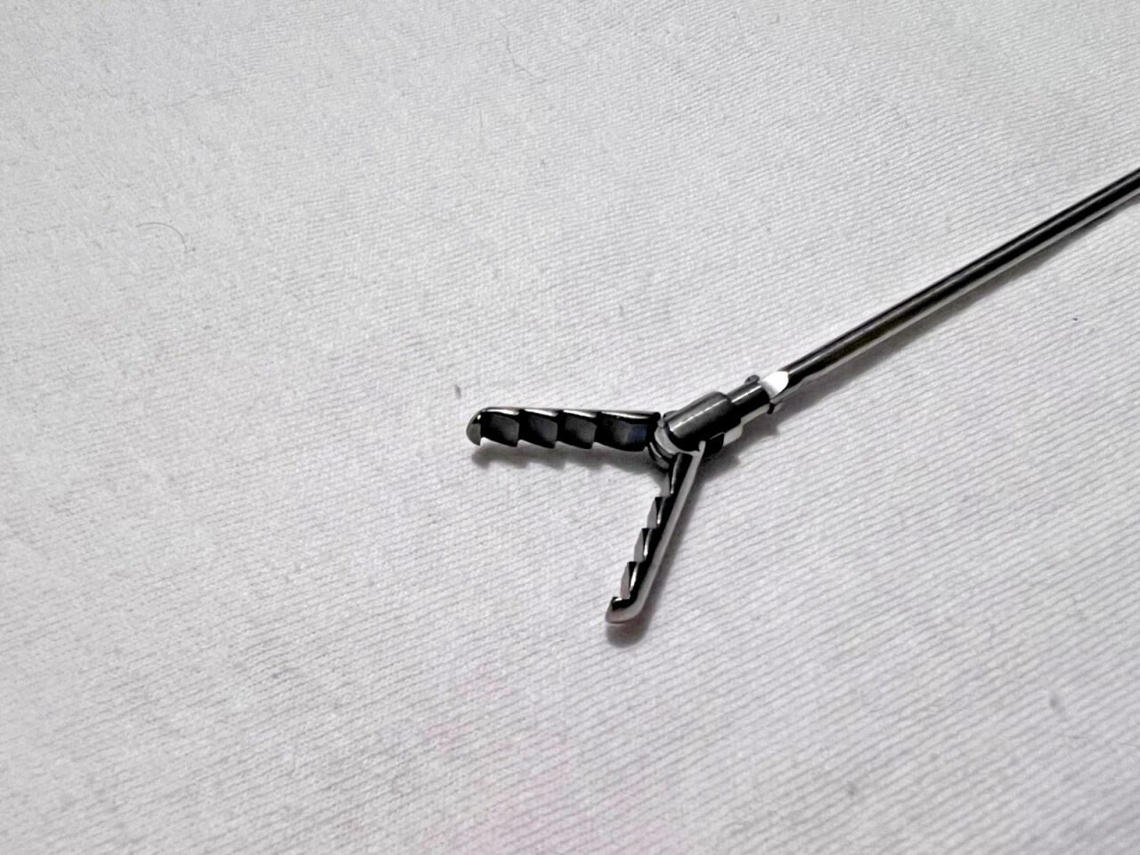 KARL STORZ 33310HM Clickline Alligator Forcep Insert Double Action Jaws 5mmX36cm — photo 2