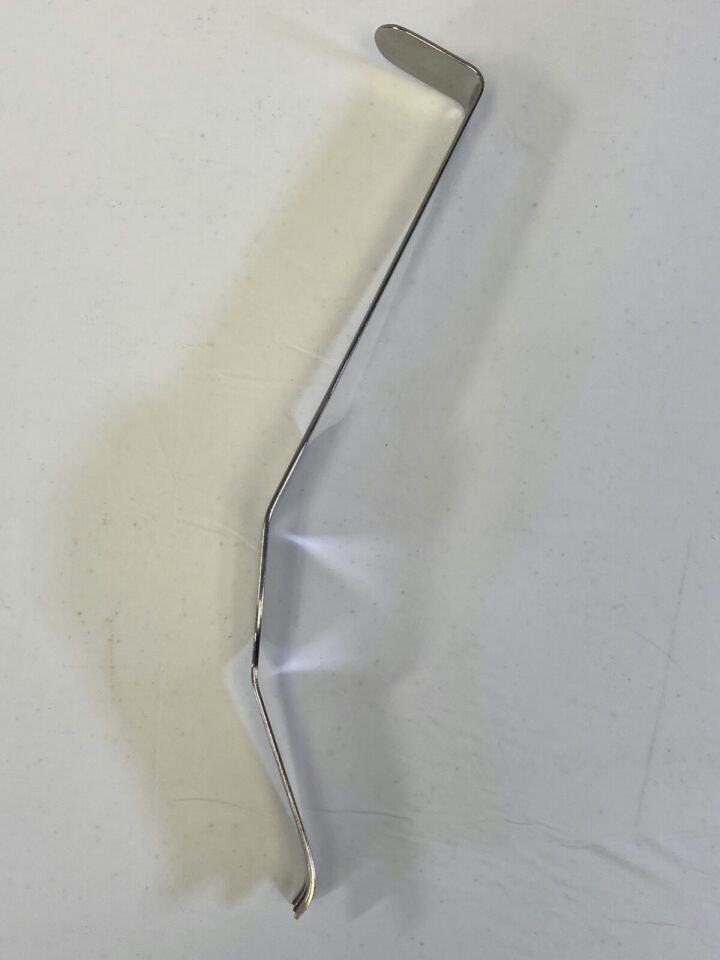 INNOMED T1003 Anterior Glenoid Neck Retractor 25mm Blade Width — photo 3