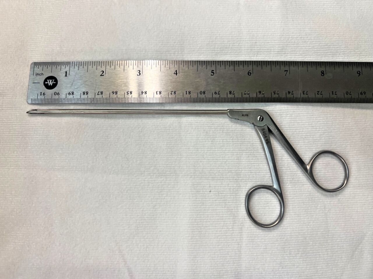 R. WOLF 8404.95 Arthroscopic Straight Cutting Basket Forceps 2mm x 1mm Bite — photo 6