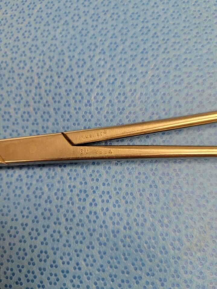 V. MUELLER SU2854 Straight Serrated Tubing Clamp 7" — photo 2